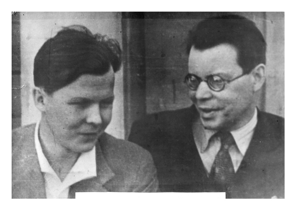 А. Твардовский и М. Исаковский. Смоленск, 30-е гг.